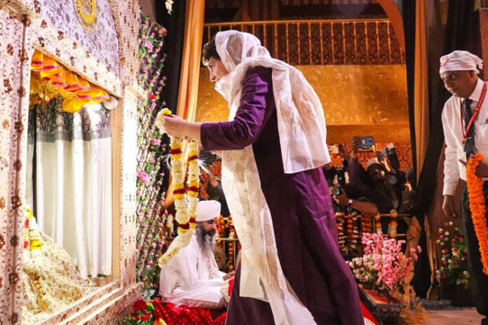 priyanka-gandhi-1644937621