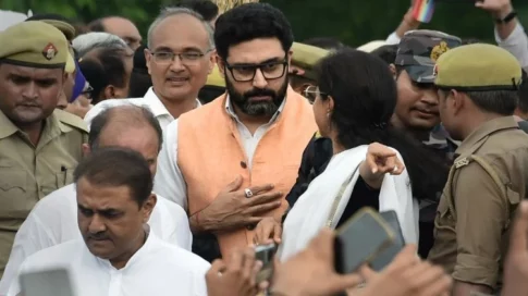 मुलायम सिंह यादव को राजकीय सम्मान के साथ दी गई अंतिम विदाई 1 nata ja ka atama tharashana karana pahaca abhashhaka bcacana 1665498155