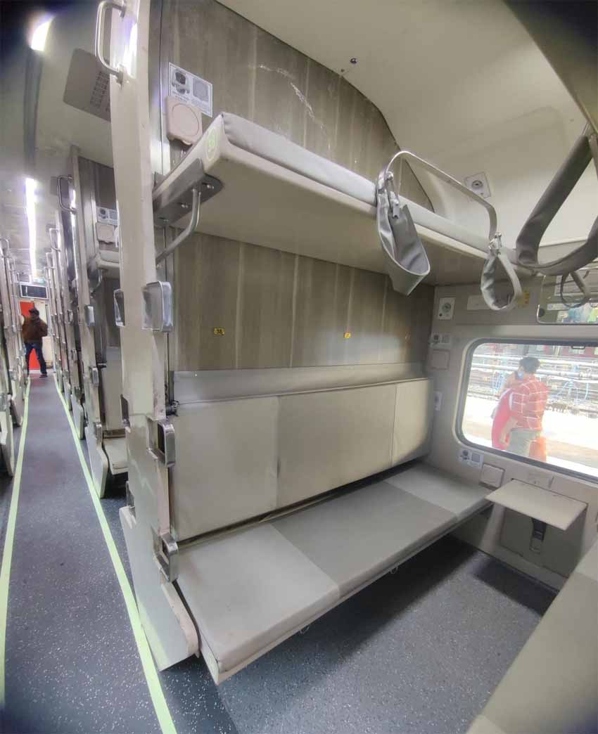 SEC Railway : दक्षिण पूर्व मध्य रेलवे की 18 ट्रेनों में थर्ड एसी इकॉनमी कोच की सुविधा 2 Third AC economy coach