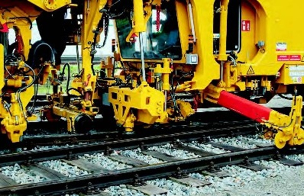 “दक्षिण पूर्व मध्य रेलवे में पिछले 10 महीनों में ट्रैक मशीनों द्वारा 4800 किलोमीटर से अधिक प्लेन ट्रैक टैंपिंग का कार्य किया गया”