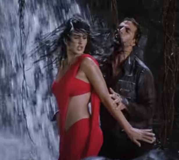 Bollywood: अक्षय और कटरीना के रोमांस वाला वीडियो ने लोगों के दिल दिमाग़ छा गया है