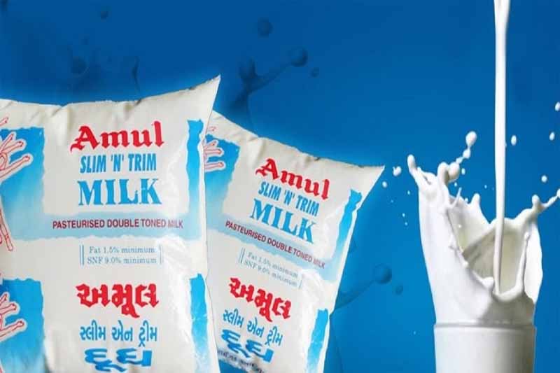 Amul Milk Expensive : अमूल दूध हुआ 2 रुपये महंगा, मायूस दिखी जनता, कहा- महंगाई पर कंट्रोल करे सरकार