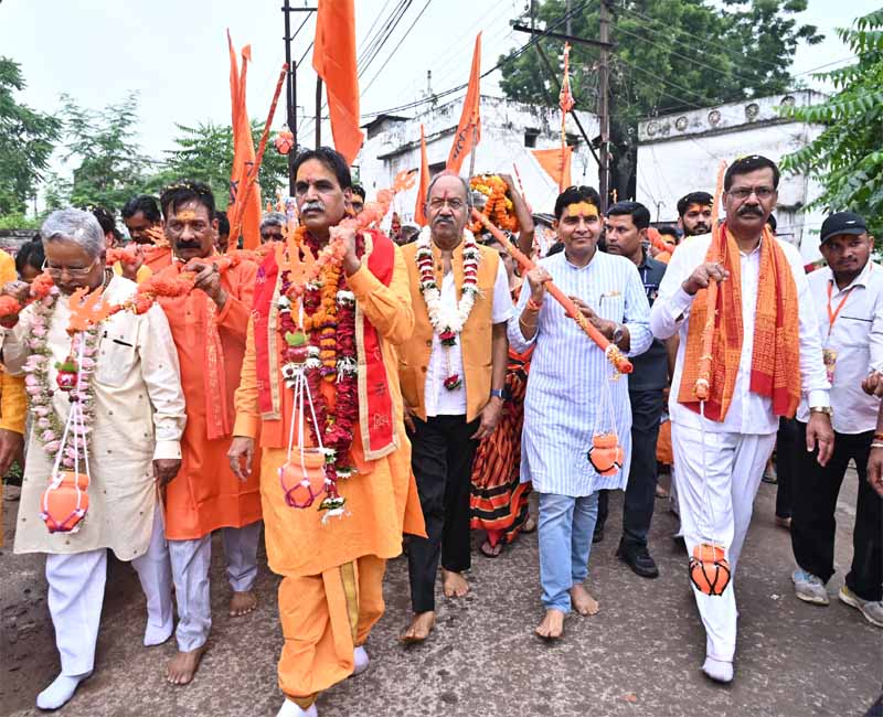 Kanwar Yatra : मुख्यमंत्री विष्णुदेव साय विशाल कांवड़ यात्रा में हुए शामिल