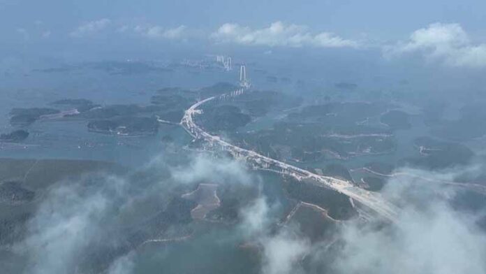 Big Sea bridge In A Guangxi Now
