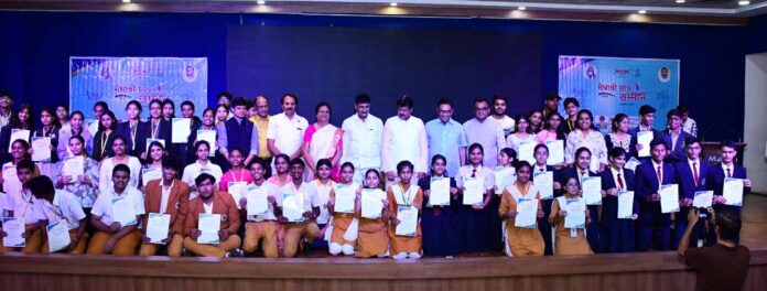 Meritorious students honoured