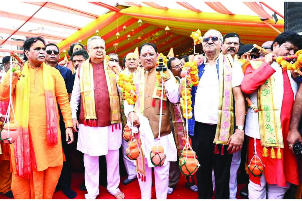 Kanwar Yatra now : गुढ़ियारी से हटकेश्वरनाथ तक कांवड़ियों ने भरा आस्था का रंग; भक्ति की धारा में बहे श्रद्धालु; सीएम साय ने लगाई आस्था की डुबकी 