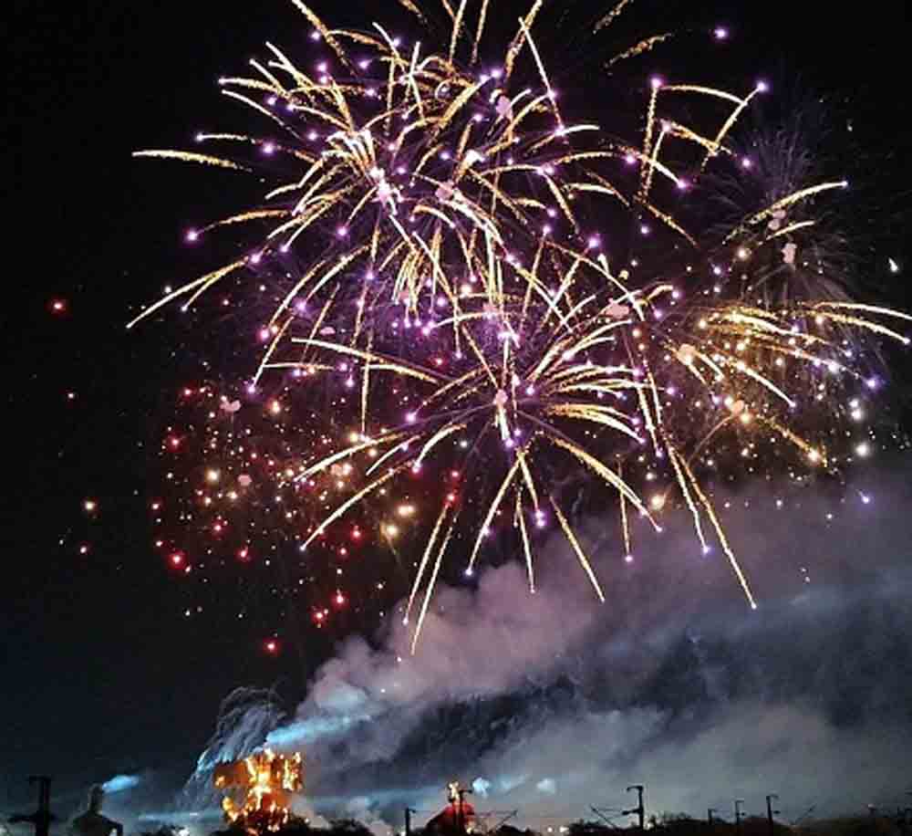 dussehra 101ft ravan dahan : दशहरे पर 101 फीट ऊँचे रावण का दहन; अंबिकापुर ,कोंडागांव और दुर्ग में बारिश ने डाली बाधा 