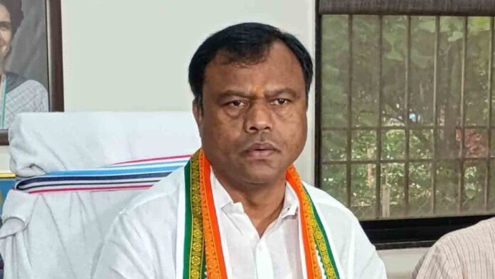 पीसीसी अध्यक्ष दीपक बैज ने पत्रकारों से चर्चा 103 naxal surrender