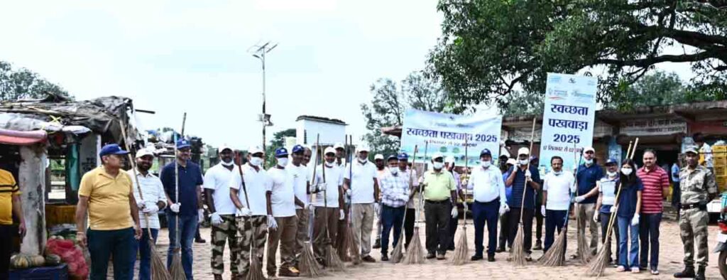 ntpc sipat :  एनटीपीसी सीपत ने गांधी जयंती पर चलाया स्वच्छता अभियान, राष्ट्रनायकों को दी श्रद्धांजलि