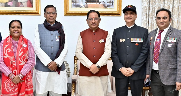 Brigadier Vivek Sharma met CM Sai Brigadier Vivek Sharma met CM Sai