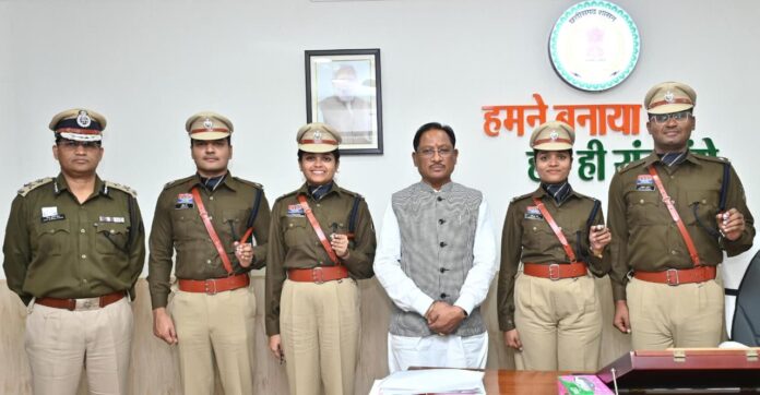 CM Sai Met Trainee IPS Officers