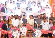 प्रधानमंत्री मोदी की हर गारंटी को पूरा कर रही है छत्तीसगढ़ सरकार—मुख्यमंत्री साय CM Sai give Keys of PM Aawas