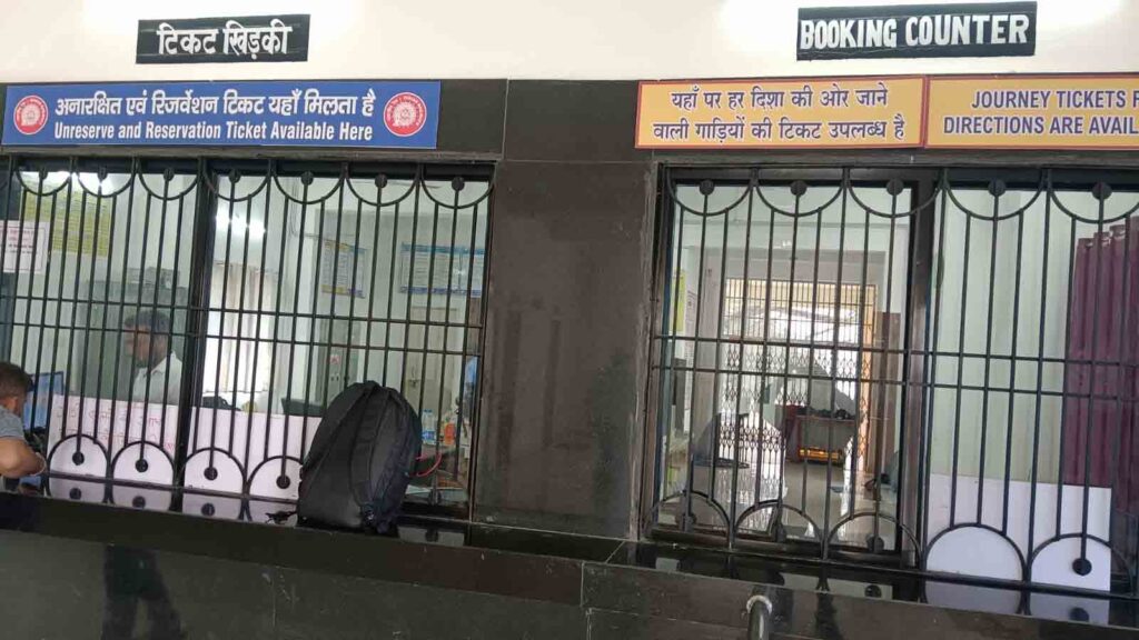 10 से 15 रुपये में रायपुर–अभनपुर–राजिम रेल सेवा से यात्रियों को सस्ता और सुगम सफर 1 Raipur Abhanpur Rajim train : 10 से 15 रुपये में रायपुर–अभनपुर–राजिम रेल सेवा से यात्रियों को सस्ता और सुगम सफर