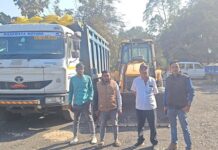 बम्हनीडीह में अवैध रेत उत्खनन , भंडारण पर कार्रवाई, जेसीबी व हाईवा जब्त Investigation against illegal mining activities