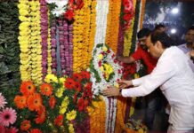 अजित पवार और प्रकाश आंबेडकर ने कोरेगांव भीमा युद्ध स्मारक पर दी श्रद्धांजलि Koregaon Bhima War Memorial