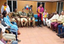 Raipur Press Club Police 22 : रायपुर प्रेस क्लब–पुलिस साझेदारी से सड़क सुरक्षा का संदेश, 22 कप्तान हेलमेट के साथ सम्मानित Raipur Press Club Police 22