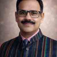 World Radio Day : विश्व रेडियो दिवस: स्वर-संवाद का लोकतंत्र और विश्व-चेतना की धड़कन बन गया रेडियो 