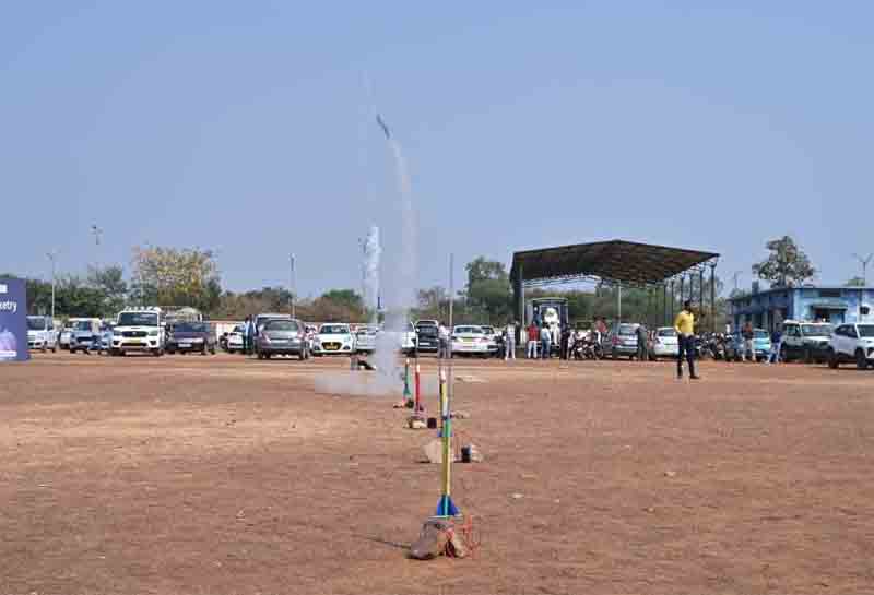 Chhattisgarh first space center : छत्तीसगढ़ का पहला अंतरिक्ष केंद्र शुरू; ग्रुप कैप्टन व अंतरिक्ष यात्री शुभांशु शुक्ला ने किया शुभारंभ;युवाओं के सपनों को मिलेगा  पंख