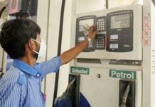 पेट्रोल और डीजल की कीमतों में कोई बदलाव नहीं, एक्साइज में कमी से होगी तेल कंपनियों के नुकसान की भरपाई केंद्र petrol and diesel price