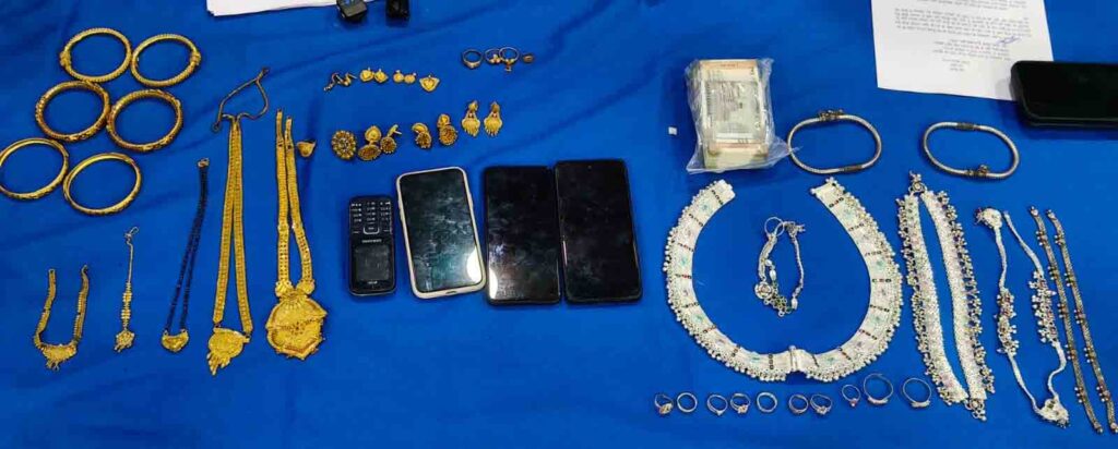 Amleshwar Police : अमलेश्वर पुलिस की प्रभावी कार्यवाही – सूने मकान में हुई चोरी का खुलासा, 03 आरोपी गिरफ्तार