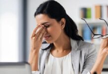 धुंधली नजर को न करें नजरअंदाज, खतरनाक हो सकते हैं ये लक्षण, ऐसे करें बचाव Do not Ignore Eye Prolems