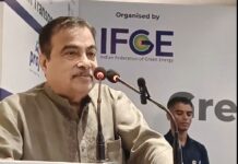 भारत को 100 प्रतिशत एथेनॉल मिश्रण वाले ईंधन का लक्ष्य रखना चाहिए: नितिन गडकरी India should aim for 100% ethanol mix fuel