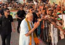 तमिलनाडु: कन्याकुमारी के नागरकोइल में पीएम मोदी का मेगा रोड शो, उमड़ी भारी भीड़ PM Modi at Nagercoil