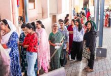 असम, केरल और पुडुचेरी में 50 वर्षों में मतदान का नया रिकॉर्ड, वैश्विक लोकतंत्र की नई मिसाल Record Breaking Voting in 3 States