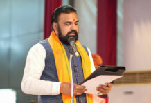 सम्राट चौधरी बने बिहार के 24वें मुख्यमंत्री ; विजय चौधरी और बिजेंद्र यादव ने डिप्टी सीएम नई सरकार नीतीश कुमार के रास्ते पर ही चलेगी Samrat Chaudhary bihar 24th CM