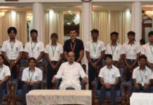 धमतरी के विद्यार्थियों ने किया लोकभवन का भ्रमण : राज्यपाल से की आत्मीय मुलाकात Students Visited Lok Bhavan