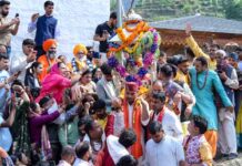 केदारनाथ डोली यात्रा शुरू, हजारों लोग हिमालयी तीर्थस्थल की पवित्र यात्रा में शामिल हुए kedarnath doli yatra