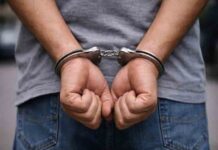 पुलिस मुठभेड़ में वांछित अपराधी गिरफ्तार, अवैध हथियार व चोरी का सामान बरामद police muthbhed