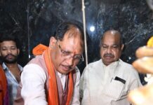 ’मुख्यमंत्री ने हाटकेश्वर महादेव मंदिर में पूजा-अर्चना कर प्रदेशवासियों के सुख समृद्धि की कामना की’ CM Sai Visited Hatkeshwar