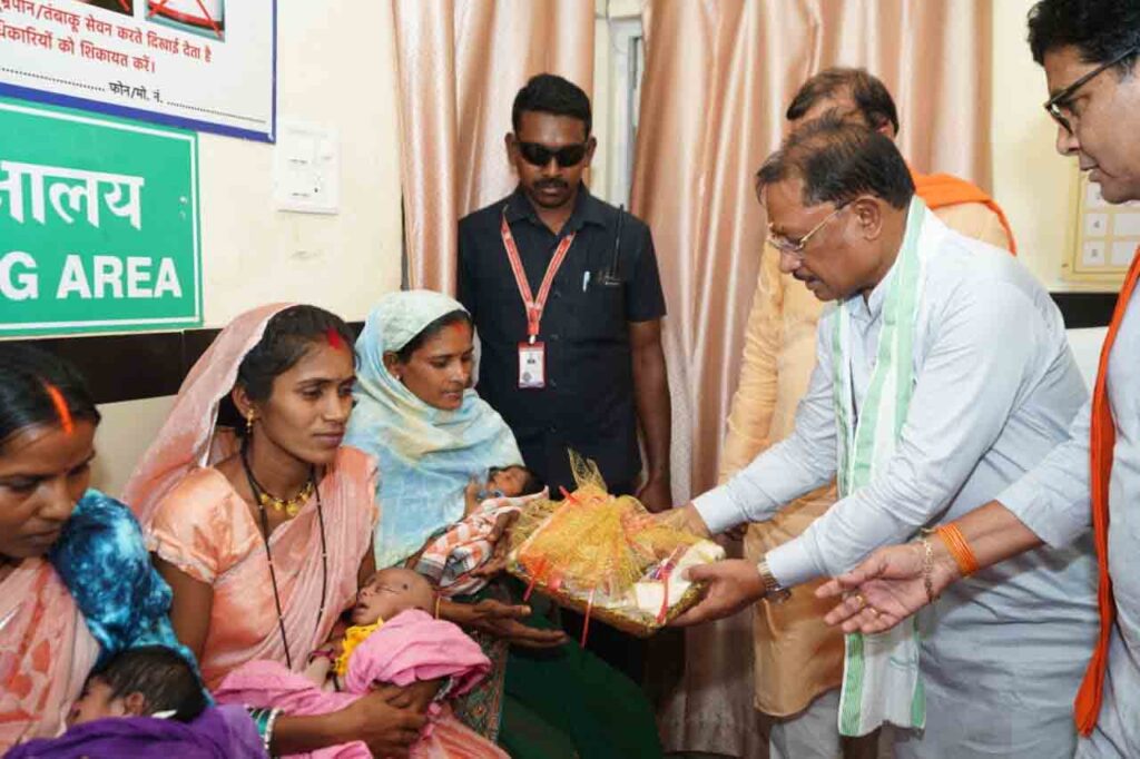 CM gave gift development : करहीबाजार समाधान शिविर में मुख्यमंत्री ने दी विकास कार्यों की सौगात