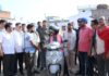 स्कूटी पर निकले उप मुख्यमंत्री अरुण साव, नगर भ्रमण कर विकास कार्यों का लिया जायजा Deputy CM Sao went out on scooter for Checking