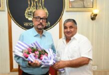 राज्यपाल रमेन डेका से पर्यटन मंत्री अग्रवाल ने की मुलाकात Minister Agarwal met Governor Ramen Deka