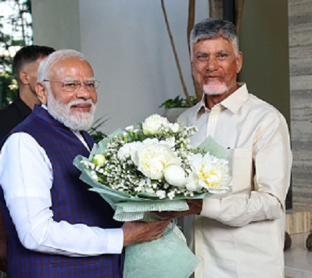 PM Modi met Chandrababu Naydu PM Modi met Chandrababu Naydu