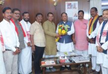 मुख्यमंत्री विष्णुदेव साय से सर्व आदिवासी समाज के प्रतिनिधिमंडल की सौजन्य मुलाकात Tribal Communities Delegations met CM Sai