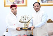 मुख्यमंत्री विष्णुदेव साय से कर्नाटक के राज्यपाल थावरचंद गहलोत ने की सौजन्य भेंट Karnataks Governor met CM Sai