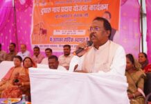 हर आंगन में समृद्धि की नई उम्मीद: समग्र डेयरी विकास योजना से बदल रही ग्रामीण अर्थव्यवस्था Minister Netam at Pachawal Gram