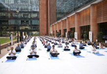 मंत्रालयों ने ‘हेल्दी एजिंग’ पर जोर देते हुए योग दिवस मनाया Ministries celebrated Yoga