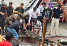कोलकाता हादसे पर पीएम मोदी ने जताया दुख, मृतकों के परिजनों को 2-2 लाख रुपए की आर्थिक मदद का ऐलान PM Modi expressed grief over Kolkata incident