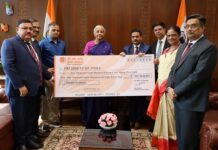 सार्वजनिक क्षेत्र के बैंकों ने वित्त वर्ष 2026 के लिए वित्त मंत्री को सौंपा 9,400 करोड़ रुपए से ज्यादा का डिविडेंड Public sector banks hand overs dividend cheques