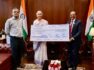 एसबीआई ने वित्त वर्ष 2026 के लिए केंद्र सरकार को सौंपा 8,813 करोड़ रुपए का डिविडेंड चेक SBI given Dividend Fund of 8813Cr to Government