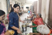 इमाम-ए-हुसैन की याद में SVVF का सेवा कार्य, वृद्धाश्रम में कराया भोजन Star Vedic Welfare Foundation