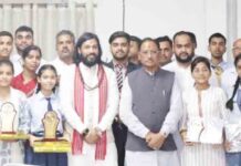 सीएम विष्णुदेव साय ने मेधावी विद्यार्थियों का किया सम्मान; CM Vishnu Deo Sai