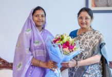 केंद्रीय महिला एवं बाल विकास मंत्री श्रीमती अन्नपूर्णा देवी से महिला एवं बाल विकास मंत्री श्रीमती लक्ष्मी राजवाड़े ने की सौजन्य भेंट Minister Laxmi Rajwade met Central Minister Annapurna Devi