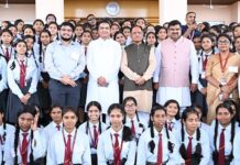 लोकतंत्र की पाठशाला बना विधानसभा परिसर: शकुंतला विद्यालय के विद्यार्थियों ने सदन की कार्यवाही का किया अवलोकन Students at Vidhansabha Raipur