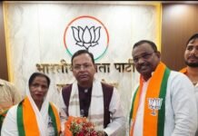 हापुड़ में भाजपा को मजबूती, नगर पालिका अध्यक्ष पुष्पा और बसपा के पूर्व प्रत्याशी श्रीपाल सिंह पार्टी में शामिल Baspa Leaders joins BJP
