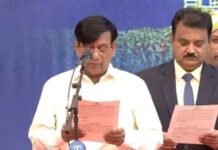 कर्नाटक: मुख्यमंत्री की मौजूदगी में राज्यपाल ने 20 विधायकों को दिलाई मंत्री पद की शपथ Expansion of Karnataka Cabinet